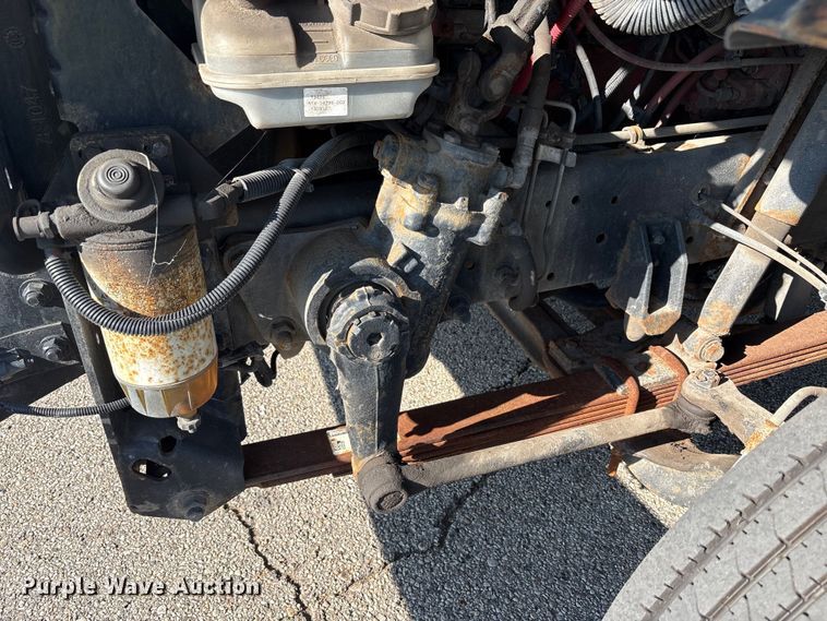 image for item YA0786 2014 Freightliner MT45 delivery truck