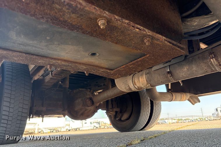 image for item YA0786 2014 Freightliner MT45 delivery truck