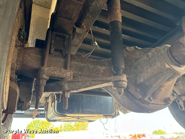 image for item YA0786 2014 Freightliner MT45 delivery truck