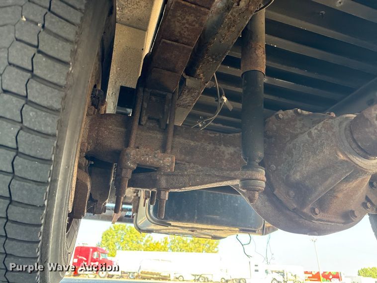 image for item YA0786 2014 Freightliner MT45 delivery truck