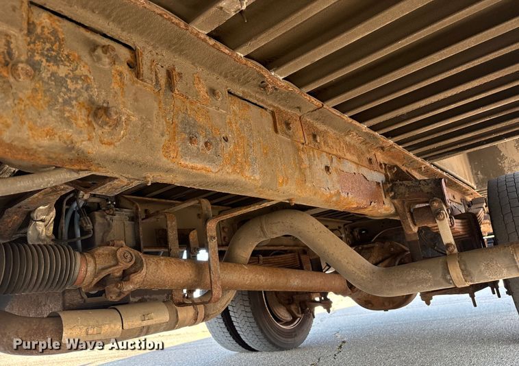 image for item YA0786 2014 Freightliner MT45 delivery truck