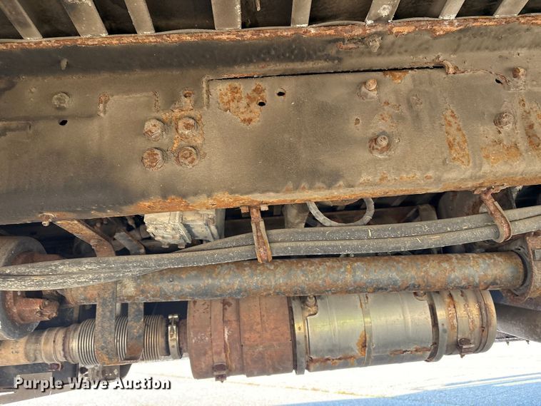 image for item YA0786 2014 Freightliner MT45 delivery truck