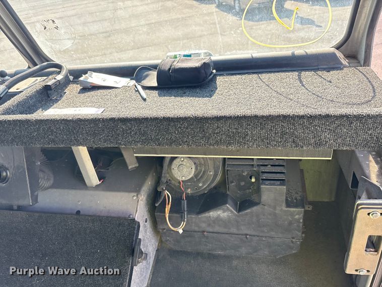 image for item YA0786 2014 Freightliner MT45 delivery truck