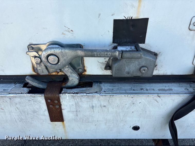 image for item YA0786 2014 Freightliner MT45 delivery truck