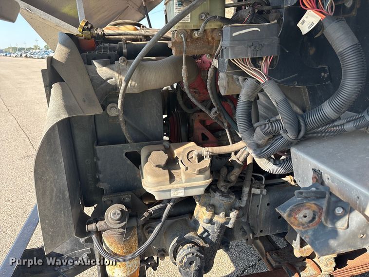 image for item YA0786 2014 Freightliner MT45 delivery truck