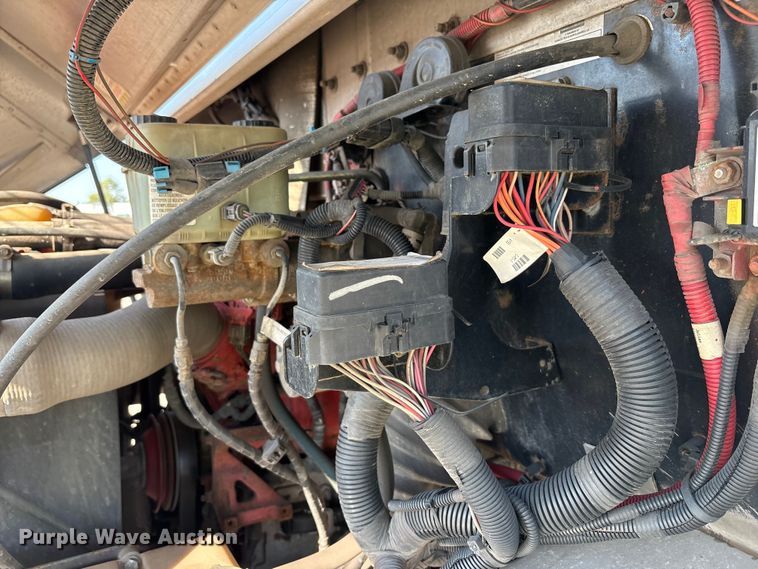 image for item YA0786 2014 Freightliner MT45 delivery truck