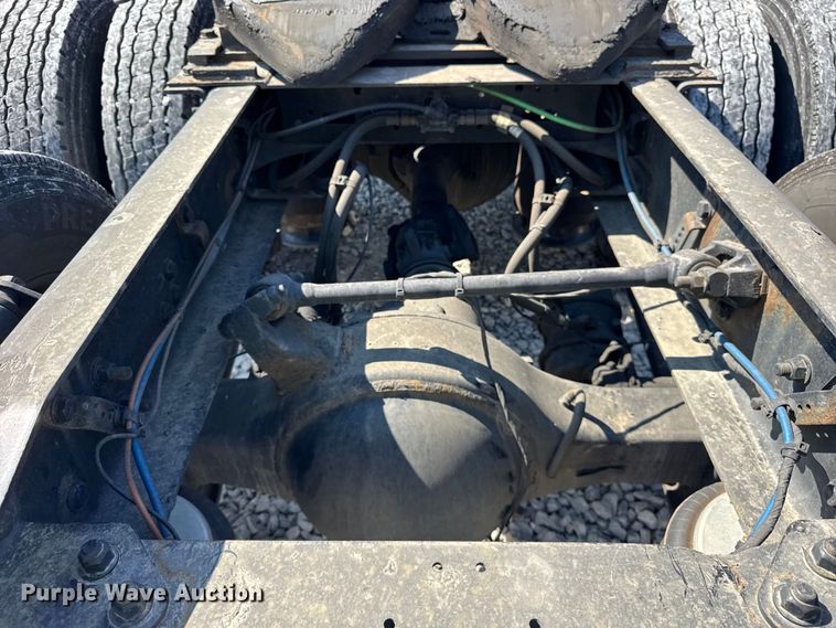 image for item YA0787 2019 Freightliner Cascadia semi truck