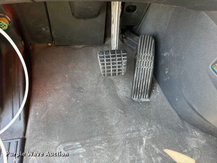 image for item YA0787 2019 Freightliner Cascadia semi truck