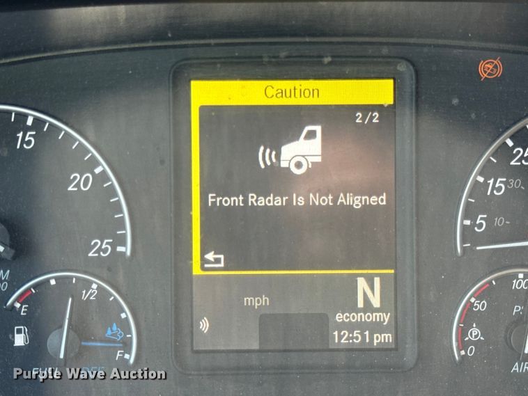 image for item YA0787 2019 Freightliner Cascadia semi truck