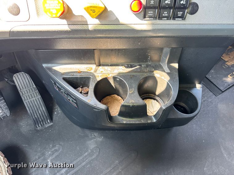 image for item YA0787 2019 Freightliner Cascadia semi truck