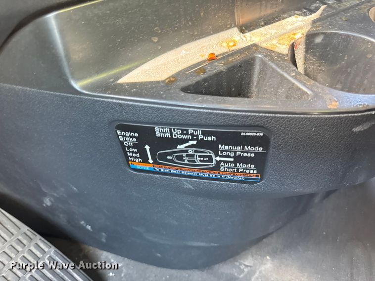 image for item YA0787 2019 Freightliner Cascadia semi truck