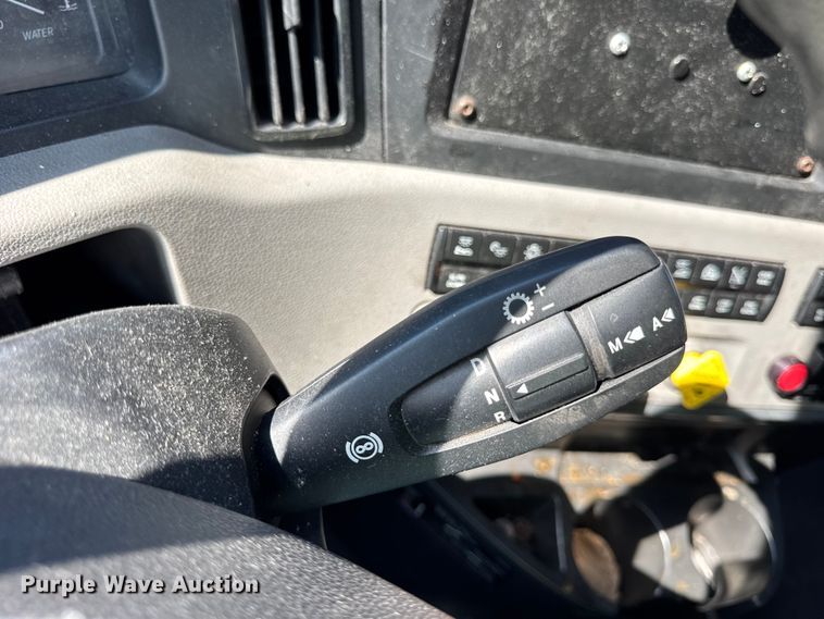 image for item YA0787 2019 Freightliner Cascadia semi truck