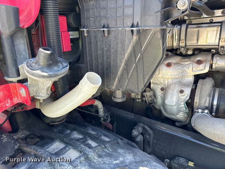 image for item YA0787 2019 Freightliner Cascadia semi truck