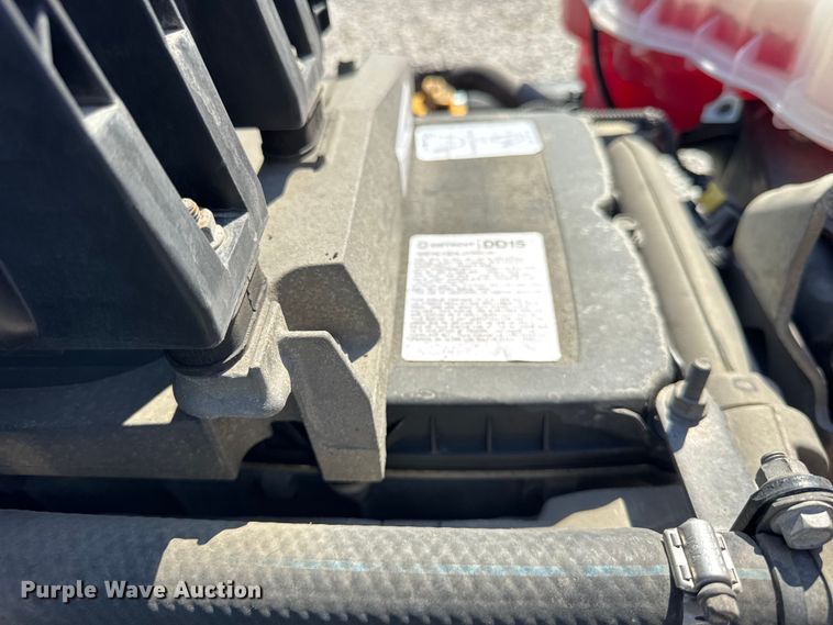 image for item YA0787 2019 Freightliner Cascadia semi truck