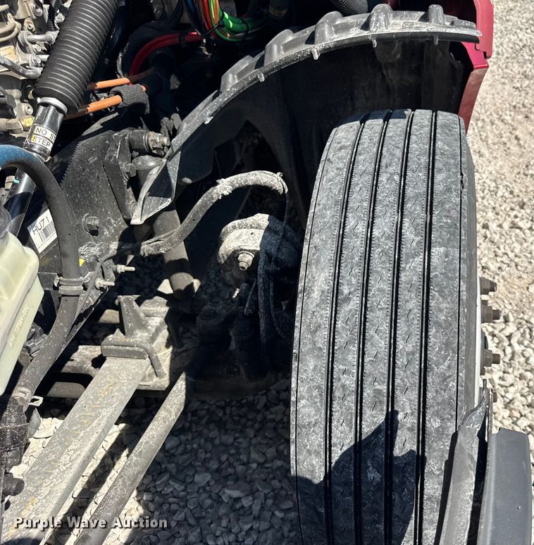 image for item YA0787 2019 Freightliner Cascadia semi truck