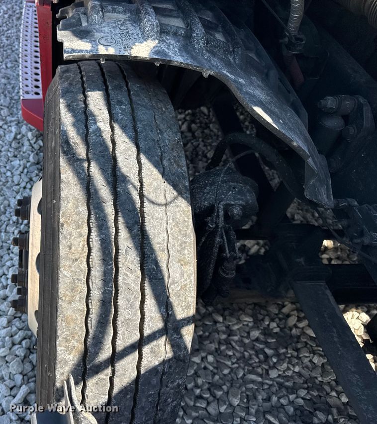 image for item YA0787 2019 Freightliner Cascadia semi truck