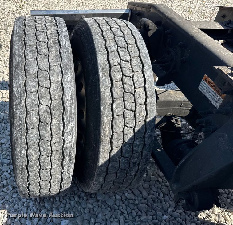 image for item YA0787 2019 Freightliner Cascadia semi truck