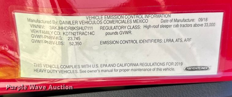 image for item YA0787 2019 Freightliner Cascadia semi truck