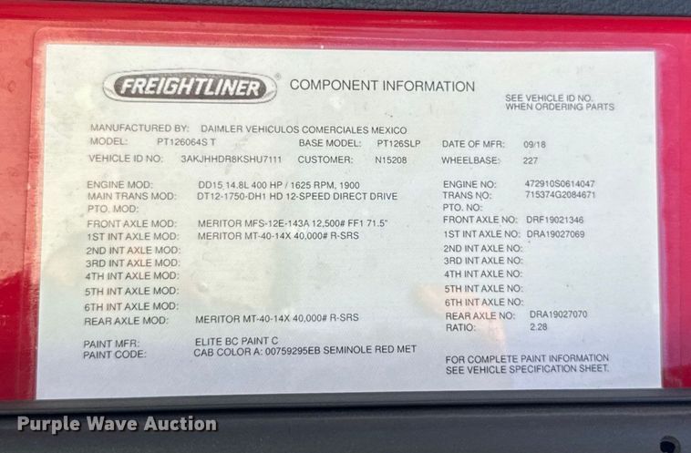 image for item YA0787 2019 Freightliner Cascadia semi truck