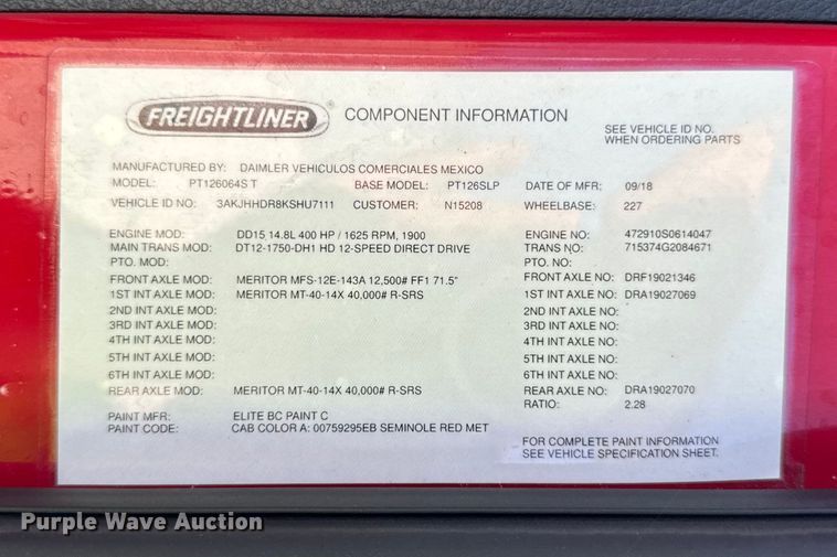 image for item YA0787 2019 Freightliner Cascadia semi truck