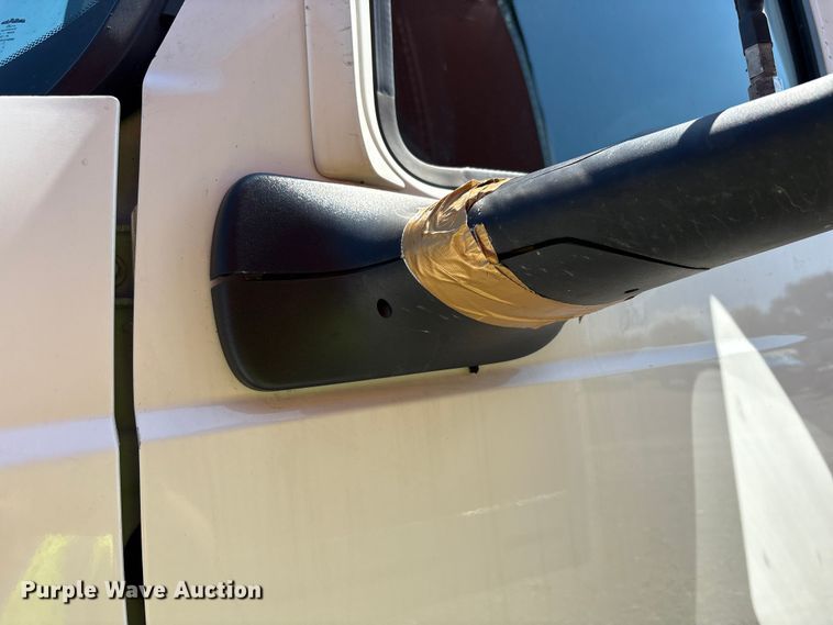 image for item YA0792 2019 International LT625 semi truck