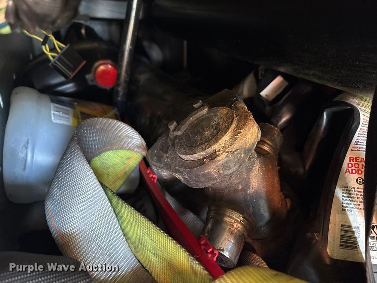 image for item YA0792 2019 International LT625 semi truck