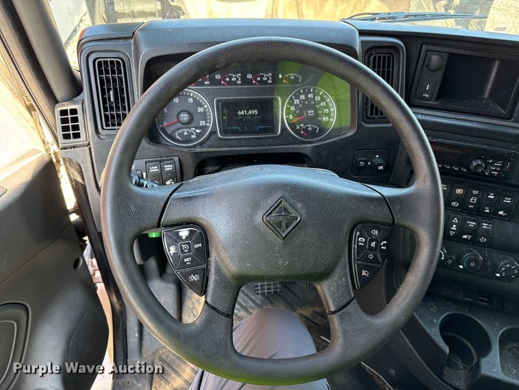 image for item YA0792 2019 International LT625 semi truck