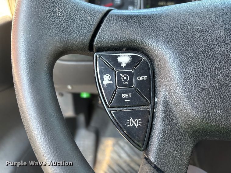 image for item YA0792 2019 International LT625 semi truck