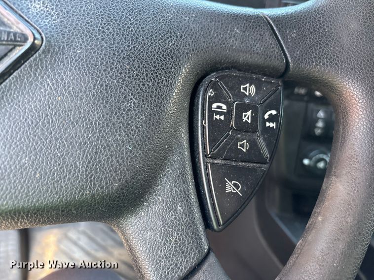 image for item YA0792 2019 International LT625 semi truck