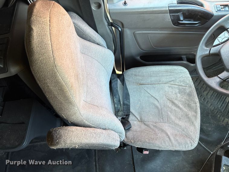 image for item YA0792 2019 International LT625 semi truck