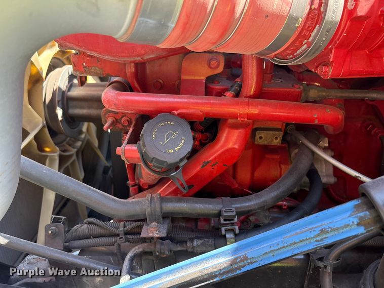 image for item YA0792 2019 International LT625 semi truck