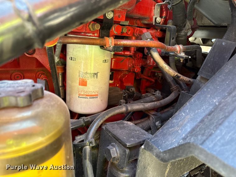 image for item YA0792 2019 International LT625 semi truck