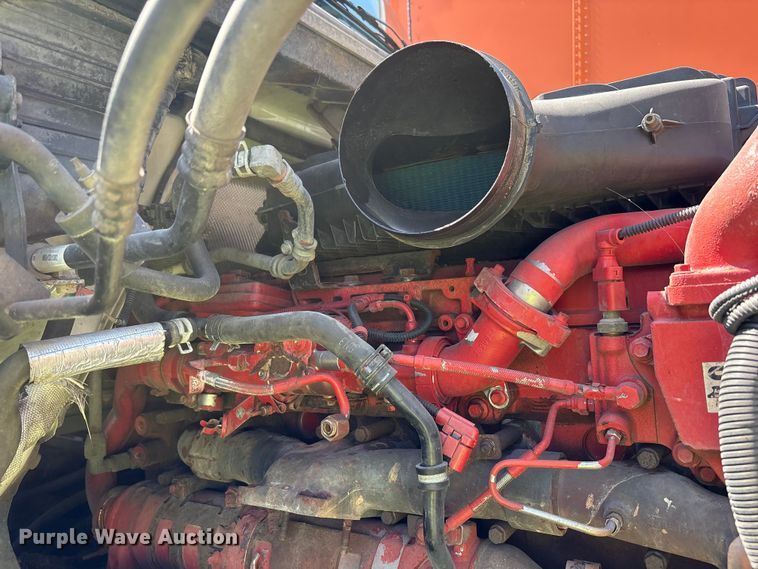 image for item YA0792 2019 International LT625 semi truck