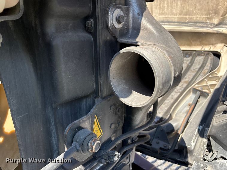 image for item YA0792 2019 International LT625 semi truck