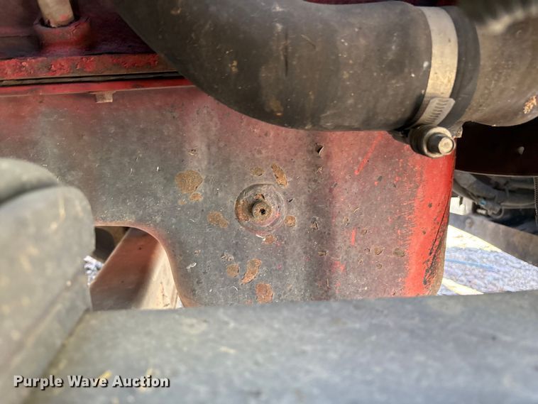 image for item YA0792 2019 International LT625 semi truck