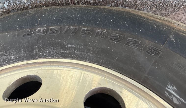 image for item YA0792 2019 International LT625 semi truck