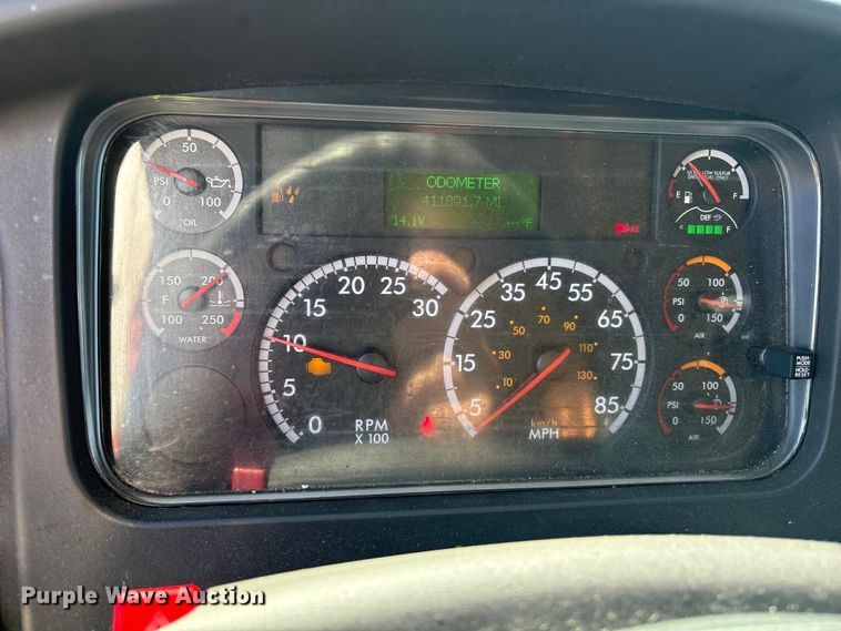 image for item YA0793 2019 Freightliner Business Class M2 box truck