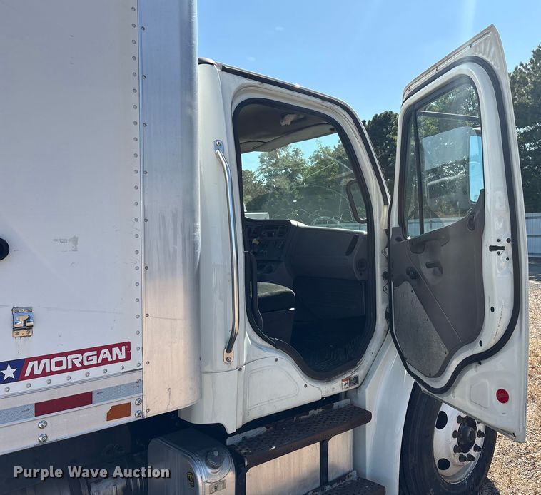 image for item YA0793 2019 Freightliner Business Class M2 box truck