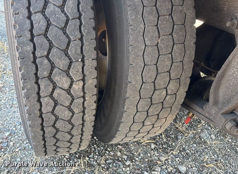 image for item YA0793 2019 Freightliner Business Class M2 box truck