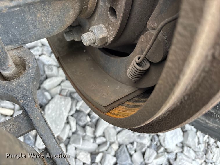 image for item YA0856 2017 Volvo VNL semi truck