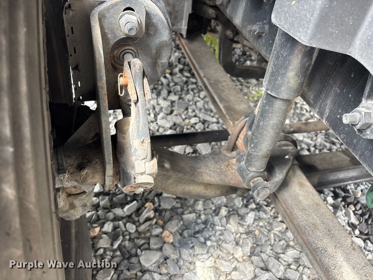 image for item YA0856 2017 Volvo VNL semi truck