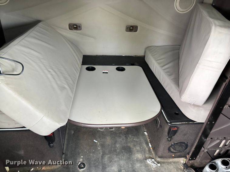 image for item YA0856 2017 Volvo VNL semi truck