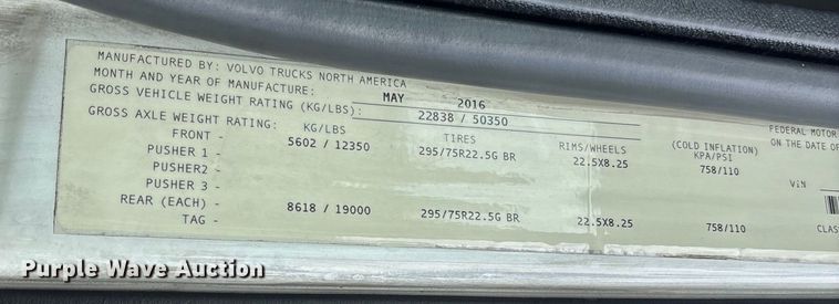 image for item YA0856 2017 Volvo VNL semi truck