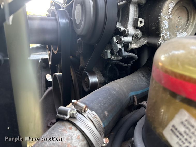 image for item YA0858 2015 Freightliner Cascadia semi truck