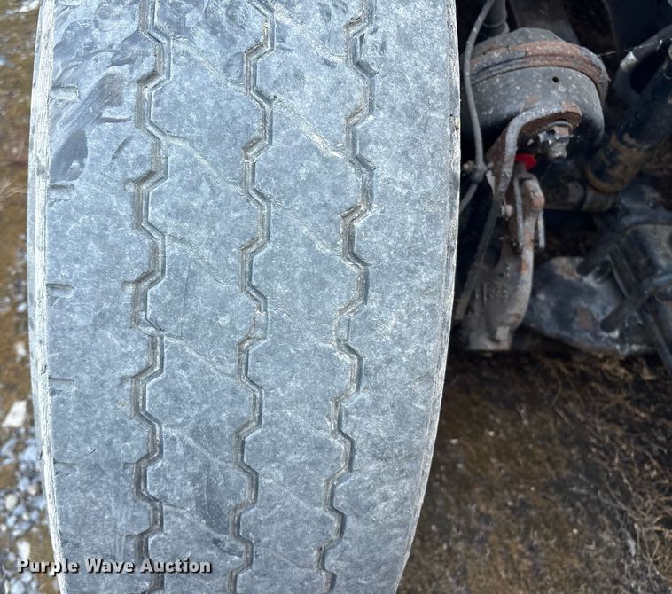 image for item YA0858 2015 Freightliner Cascadia semi truck