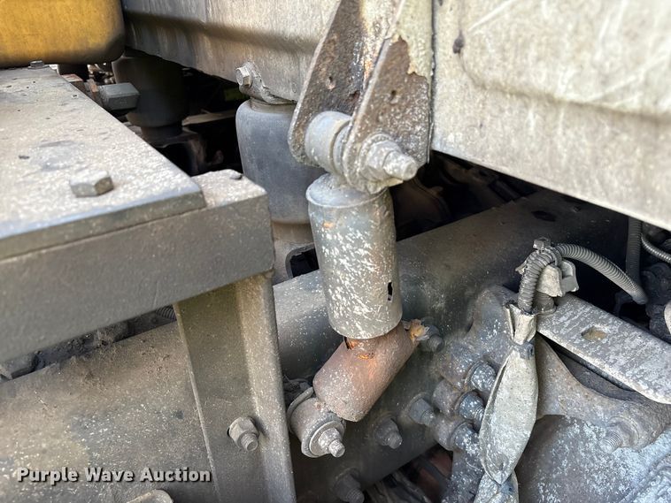 image for item YA0988 2016 Freighliner Cascadia 125 semi truck