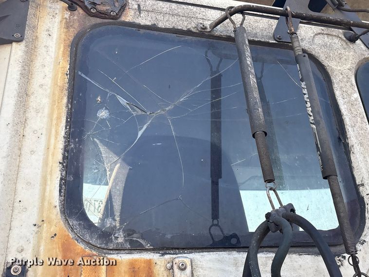 image for item YA0988 2016 Freighliner Cascadia 125 semi truck