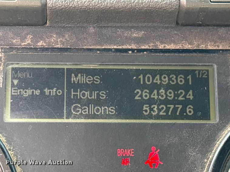 image for item YA0988 2016 Freighliner Cascadia 125 semi truck