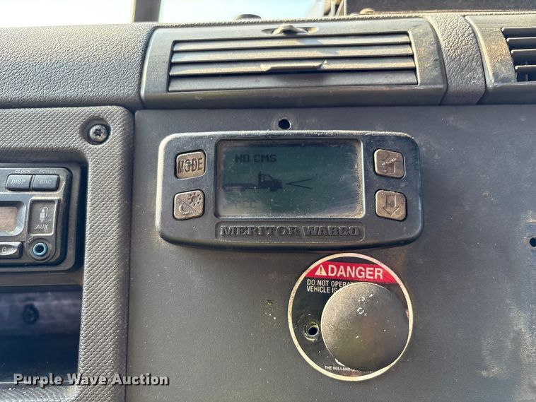 image for item YA0988 2016 Freighliner Cascadia 125 semi truck