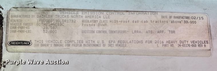 image for item YA0988 2016 Freighliner Cascadia 125 semi truck